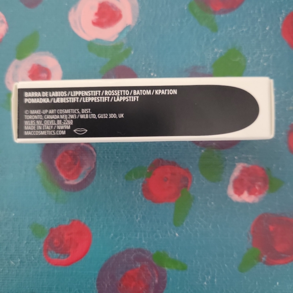 MAC Cosmetics Maximal Sleek Satin Lipstick - Clear - Picture 3 of 3